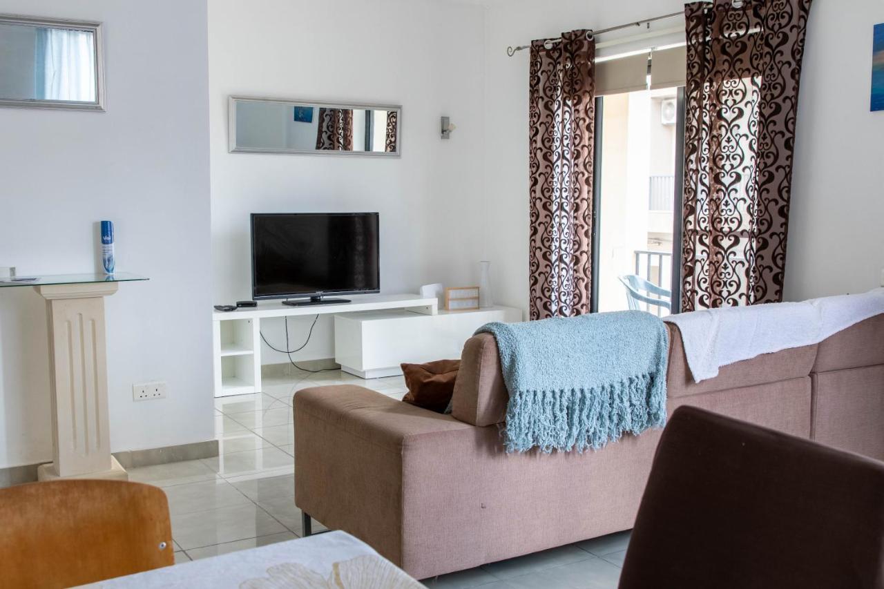 Spacious 3-Bedroom Apartment 30 Seconds From Sea Marsaskala Buitenkant foto