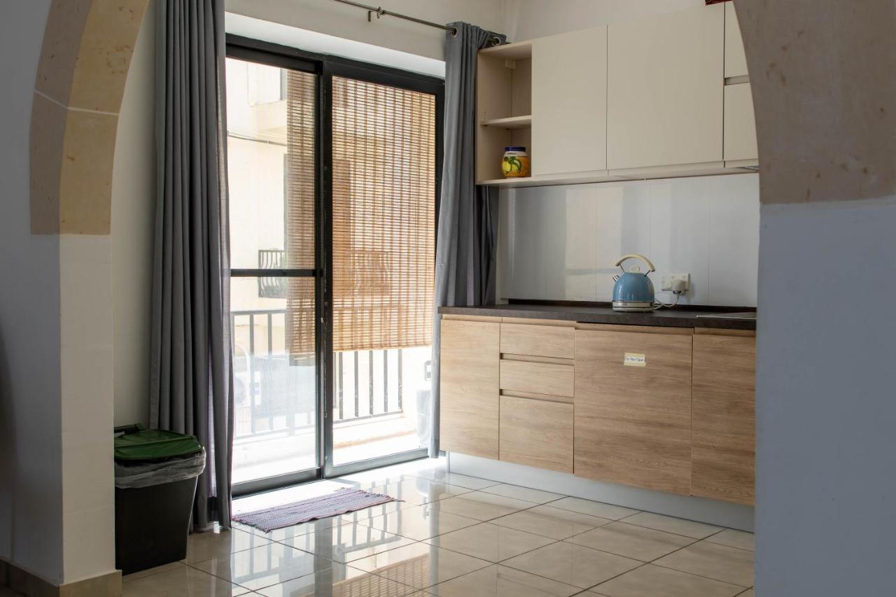 Spacious 3-Bedroom Apartment 30 Seconds From Sea Marsaskala Buitenkant foto